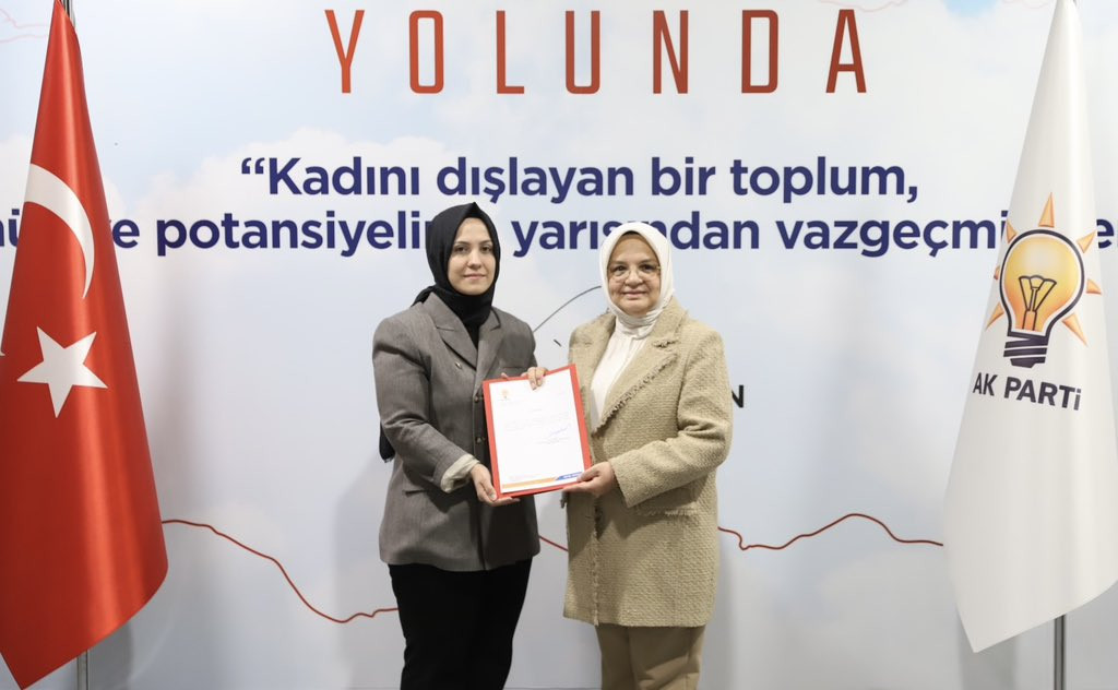 Ak Parti Şanlıurfa Kadın Kollarına Zehra Ay Atandı 