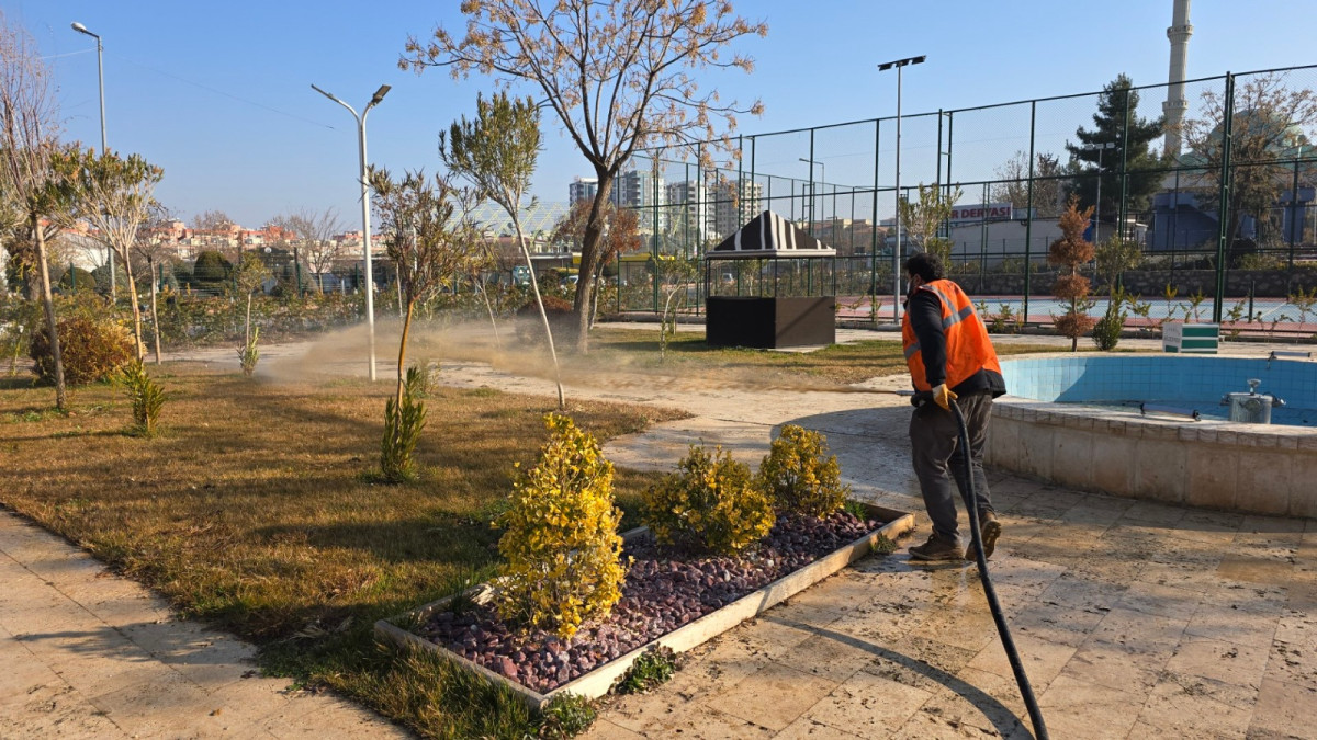 Eyyübiye’nin Yeşil Alanlarına Özenli Bakım