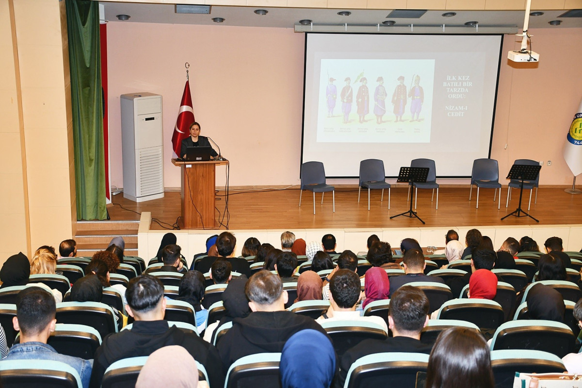 Harran Üniversitesi’nde Cumhuriyet’in 101. Yıl Dönümüne Özel Etkinlikler Düzenlendi