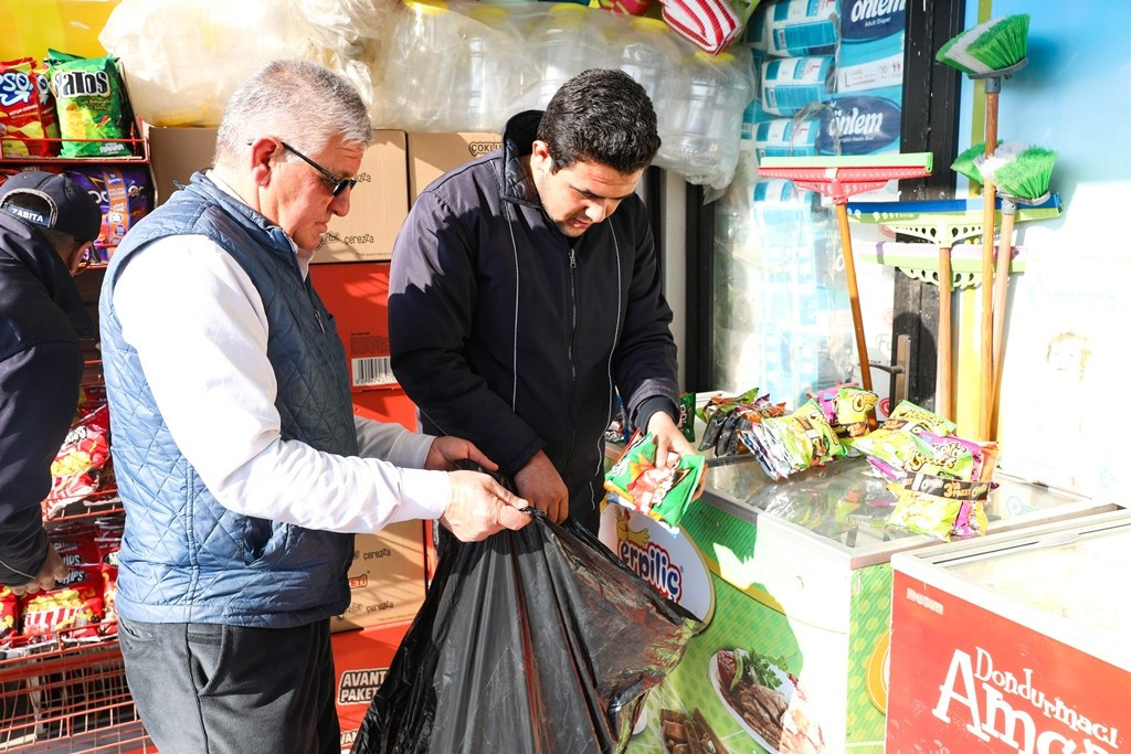 HARRAN'DA ZABITA EKİPLERİ MARKETLERİ DENETLEDİ