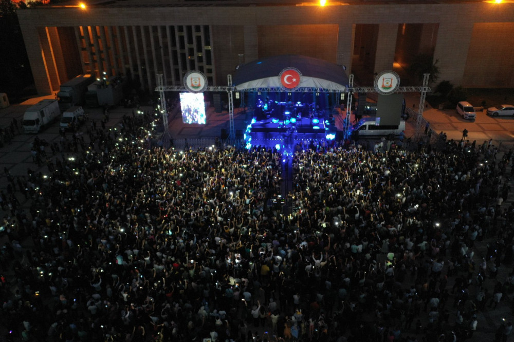 Şanlıurfa Büyükşehir Belediyesinden Mustafa Ceceli Konseri