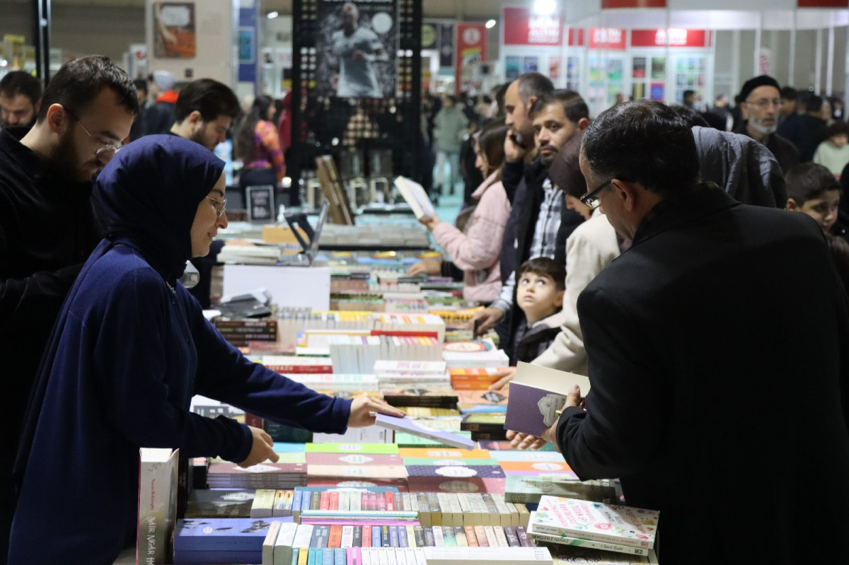 ŞANLIURFA KİTAP FUARI REKOR ZİYARETÇİYLE SONA ERDİ